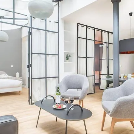 Design Loft Near Montmartre Apartment *