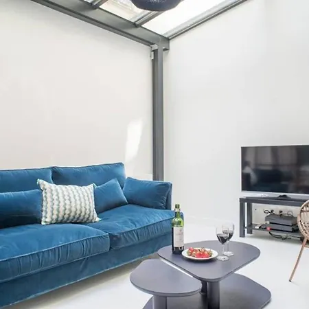 Apartment Design Loft Near Montmartre