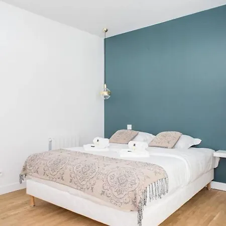 Design Loft Near Montmartre *