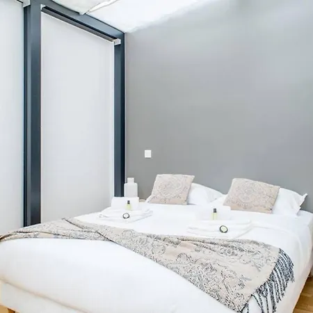 Design Loft Near Montmartre Apartment