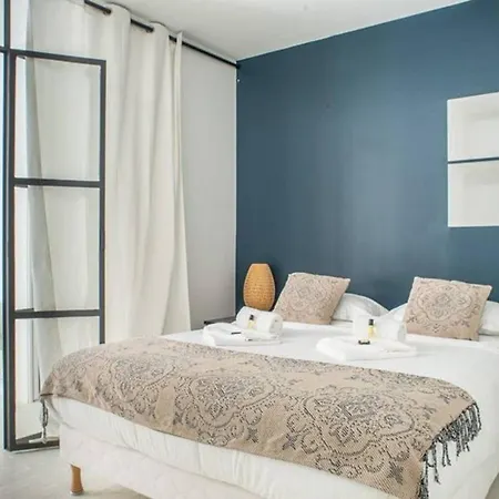 Apartment Design Loft Near Montmartre Paris